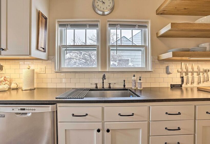 Boise Tudor Home W/ Game Room < 2 Mi To Downtown!