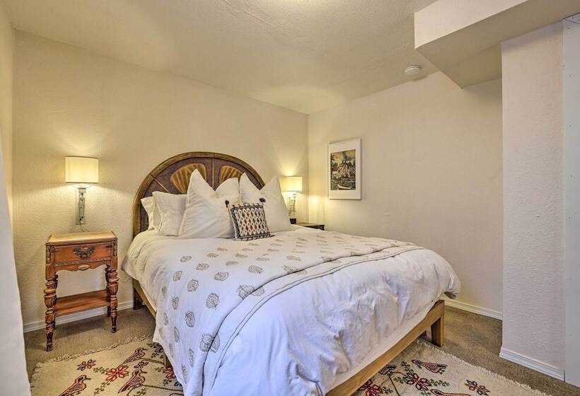 Boise Tudor Home W/ Game Room < 2 Mi To Downtown!