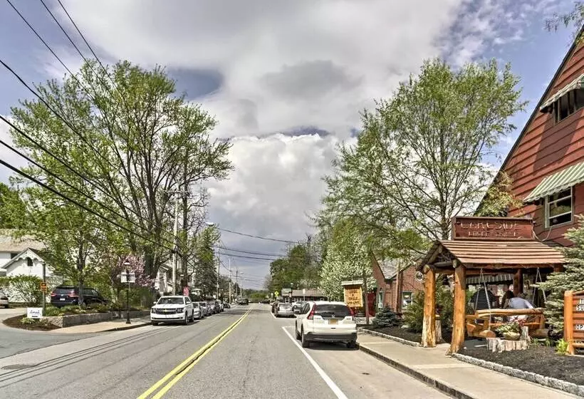 Bolton Landing Cottage: Walk To Lake George!