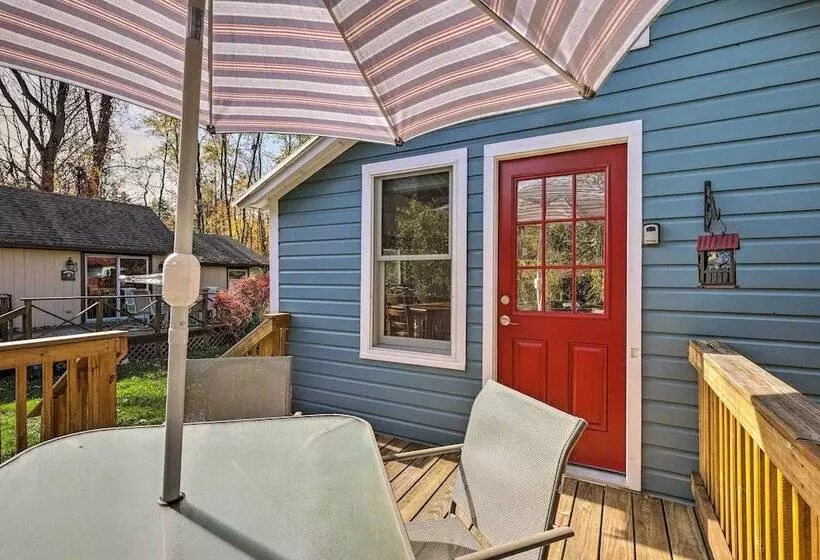 Bolton Landing Cottage: Walk To Lake George!