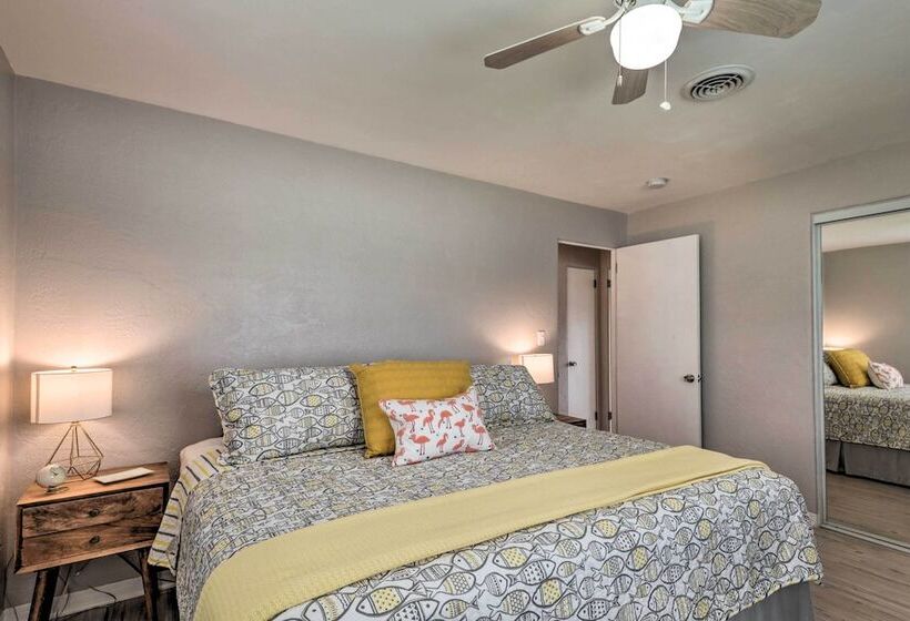 Bright Bungalow With Porch: Walk To Ormond Beach!