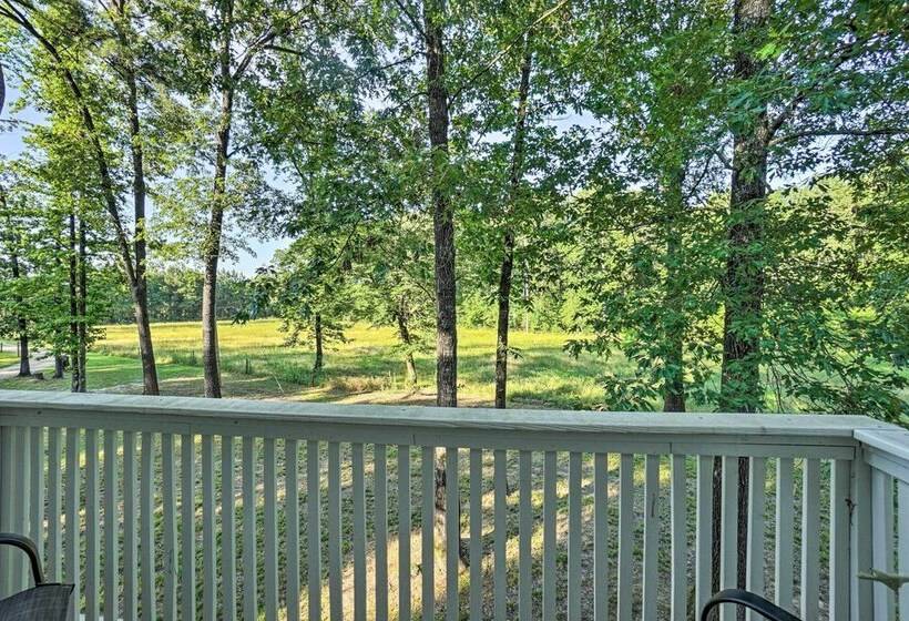 Peaceful Broken Bow Cottage W/ Fire Pit!