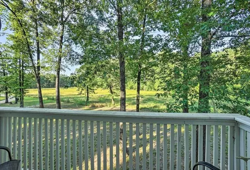 Peaceful Broken Bow Cottage W/ Fire Pit!