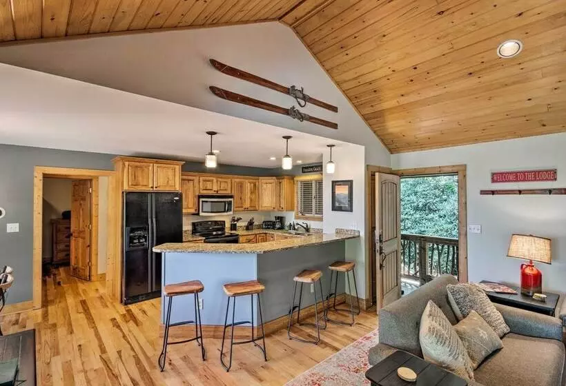 Cabin W/ Hot Tub & Mountain Views, < 5 Mi To Boone