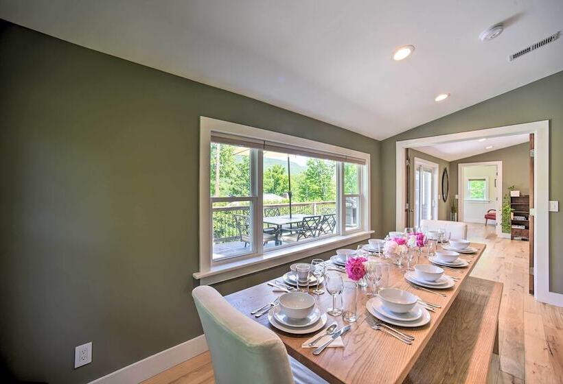 Charming Cottage W/ Deck: Mtn + Lake Views!