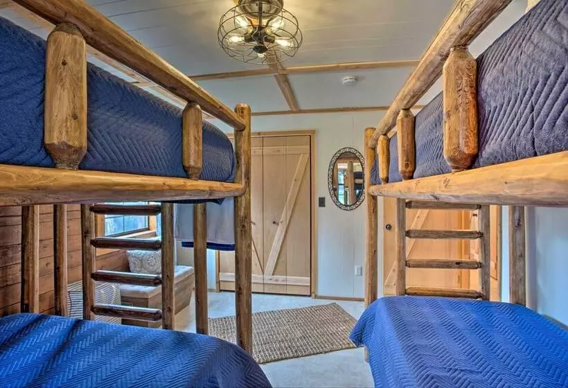 Chic Lakefront Cabin W/ Dock & Bluff Creek Views!