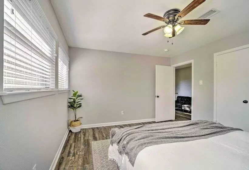 Coldspring Cottage < 1 Mi To Lake Livingston!