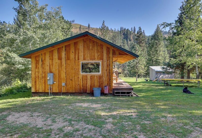 Cozy Countryside Cabin In Robie Creek Park!