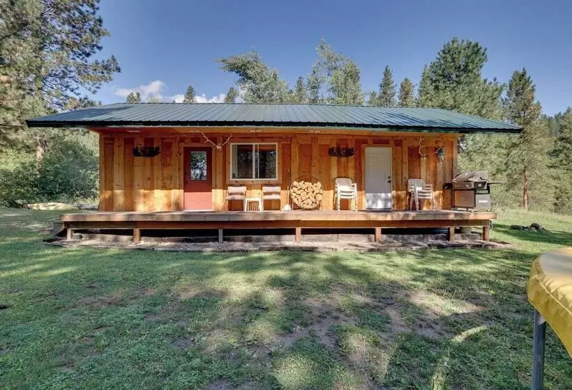 Cozy Countryside Cabin In Robie Creek Park!