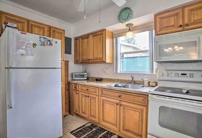 2 Mi To Boardwalk: Home W/ Grill In Dania Beach!