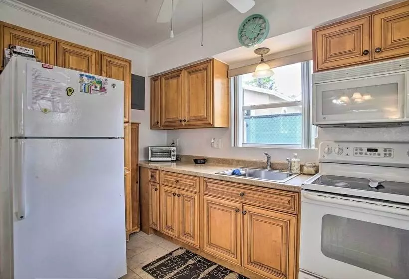 2 Mi To Boardwalk: Home W/ Grill In Dania Beach!