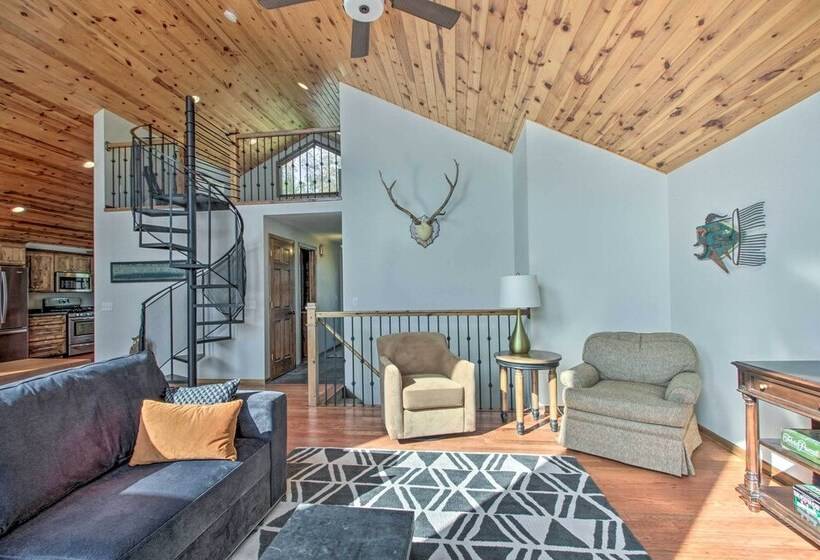 Delightful Isle Retreat W/ Boat Dock & Slip!