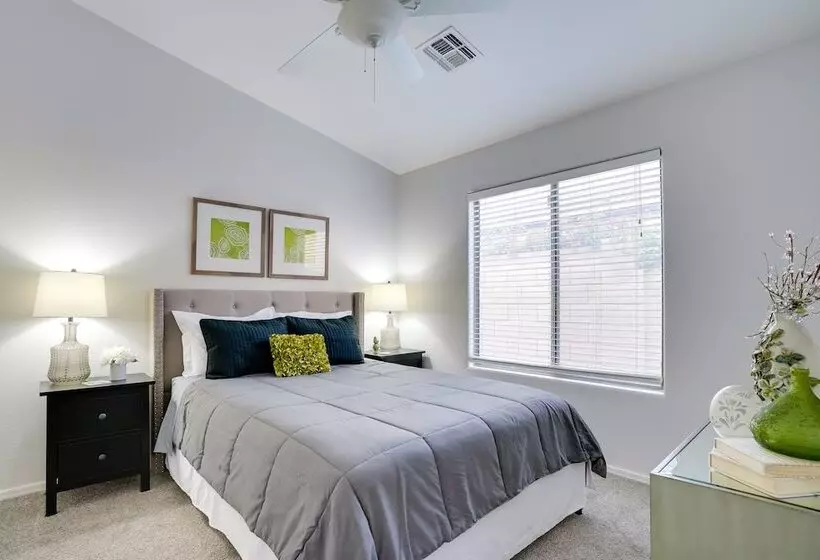 El Mirage  Sunshine House  W/ Private Pool!