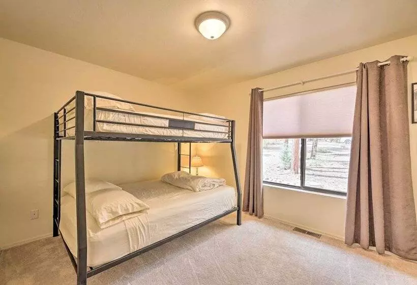 Elk Haven Show Low Cabin W/ Deck & Pool Table!