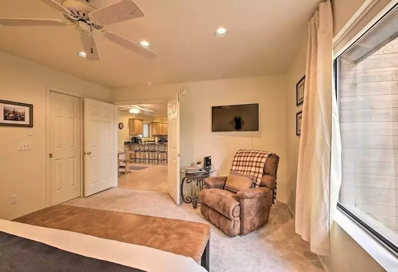 Elk Haven Show Low Cabin W/ Deck & Pool Table!