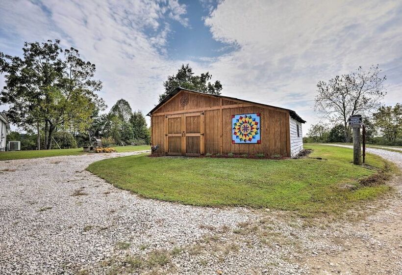 Grandma S Farm House  On 125 Acres W/ Fire Pit!