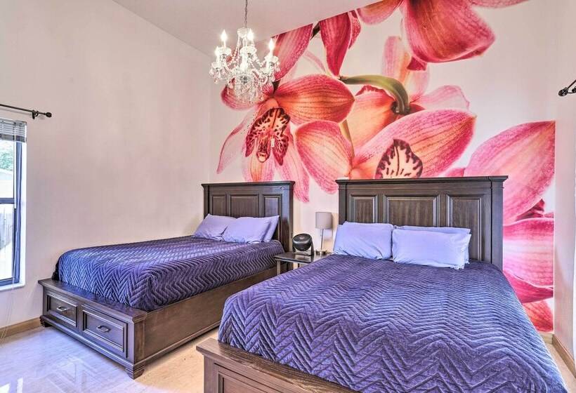 Huge Home W/ Pool Table Near St Pete Beach!