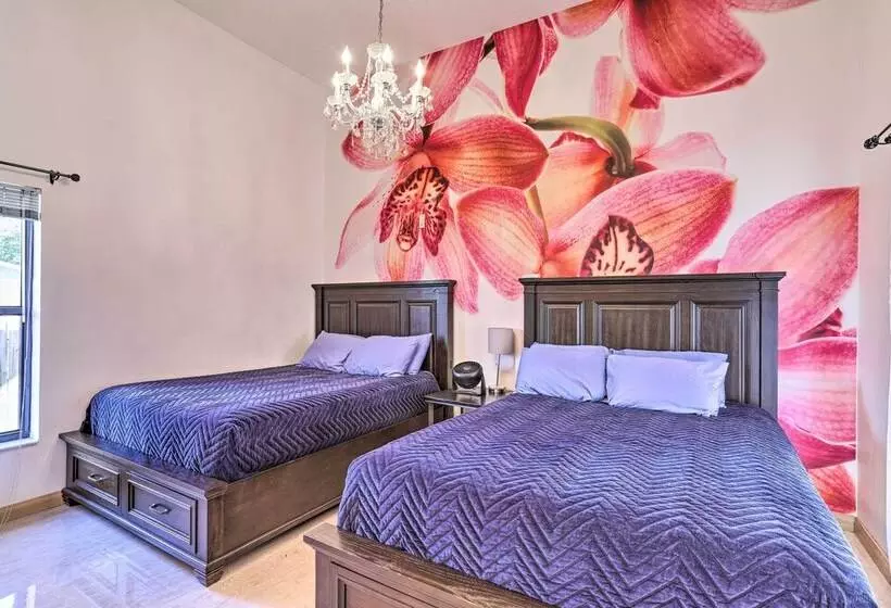 Huge Home W/ Pool Table Near St Pete Beach!