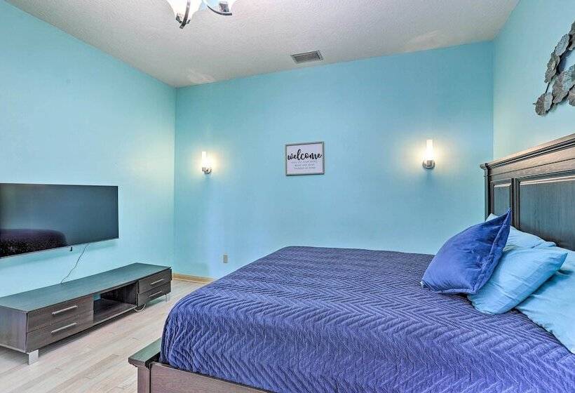 Huge Home W/ Pool Table Near St Pete Beach!