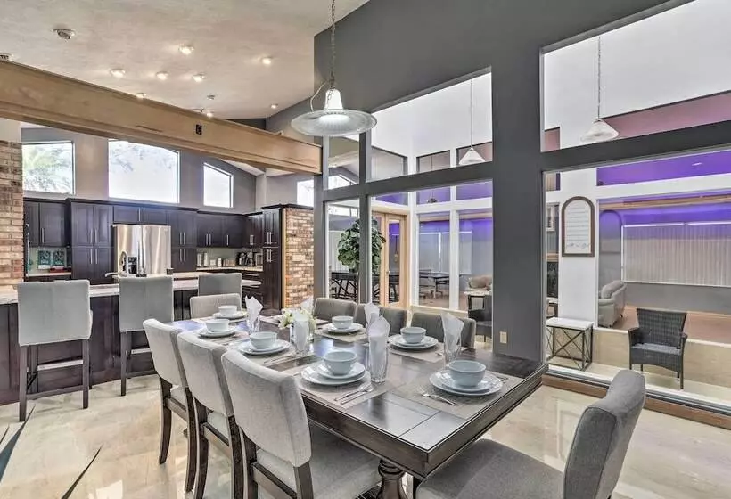 Huge Home W/ Pool Table Near St Pete Beach!