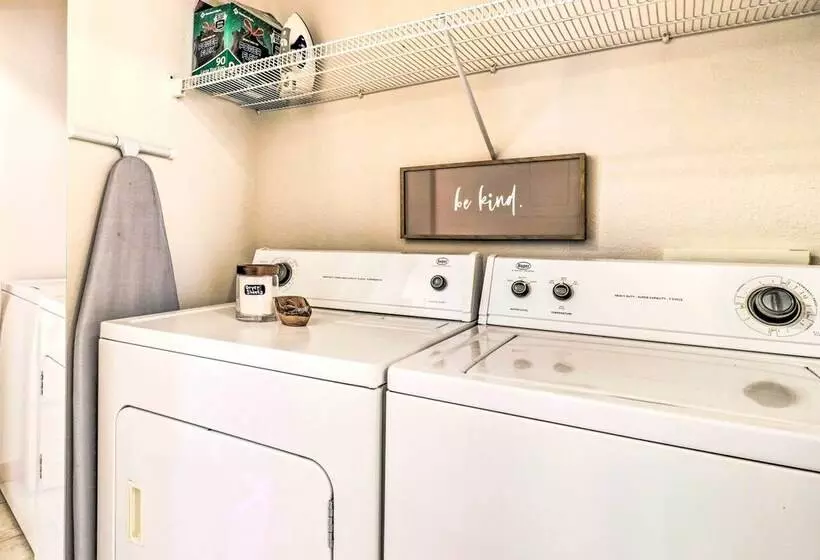 Idyllic Creekside Bryson City Gem W/ Hot Tub!