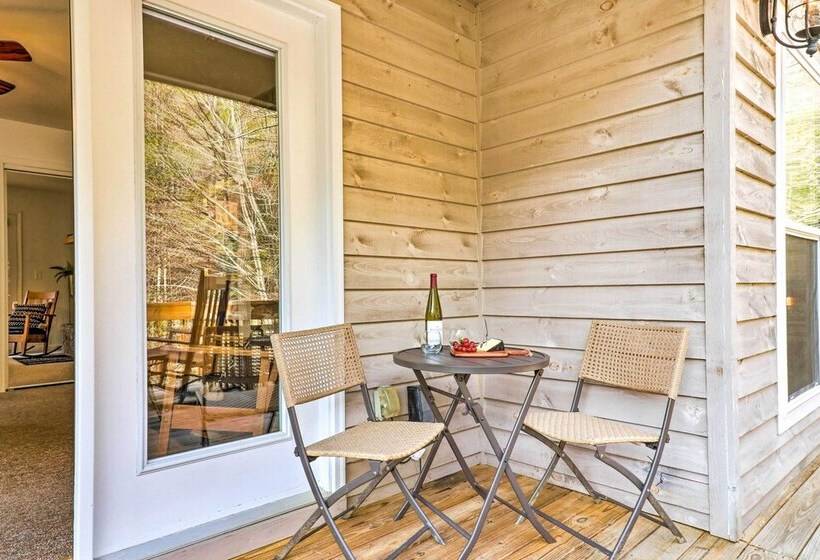 Idyllic Creekside Bryson City Gem W/ Hot Tub!