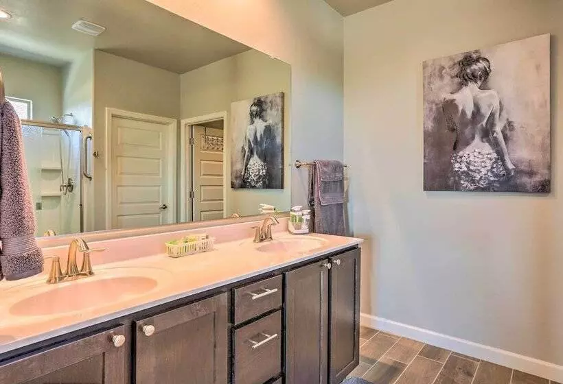 Inviting Sahuarita Home < 5 Mi To Lake Park!