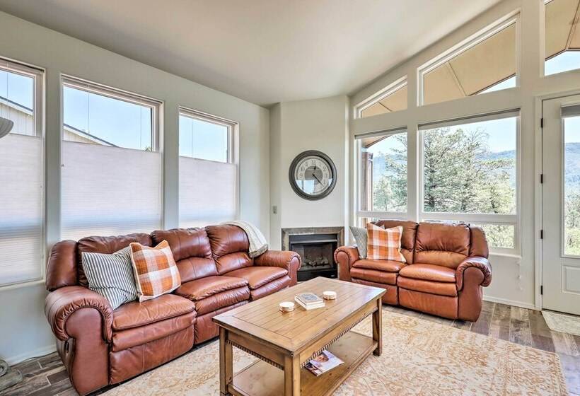 Hot Tub, Deck & Mtn View: Lavish Cabin In Pine!