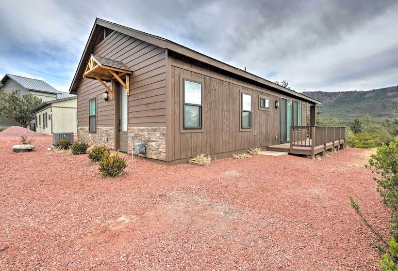 Hot Tub, Deck & Mtn View: Lavish Cabin In Pine!