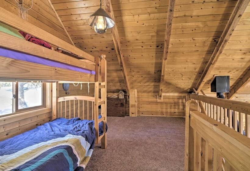 Log Cabin W/ Mountain Views ~ 30 Mi To Pikes Peak!