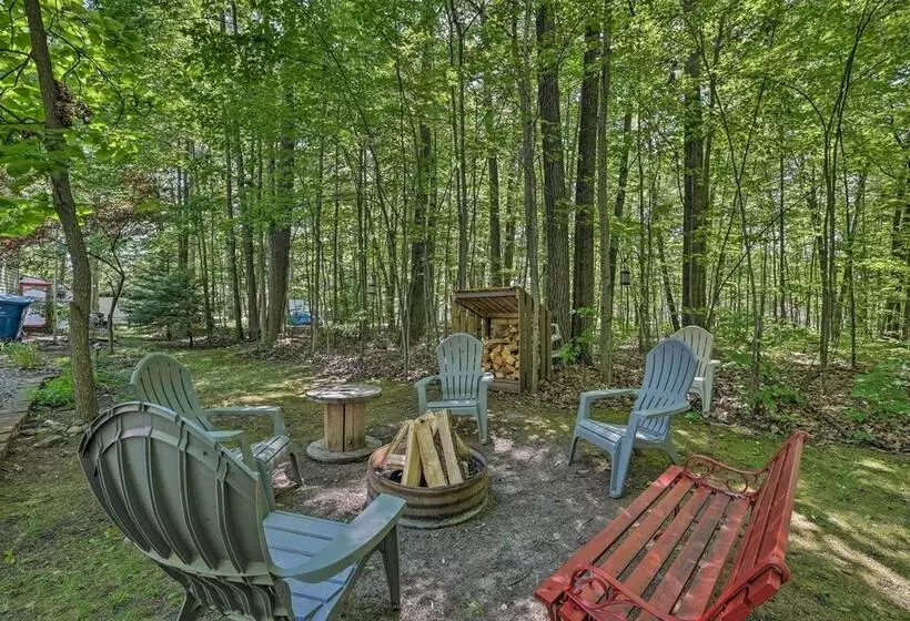 Lovely Roscommon Cabin < 3 Mi To Higgins Lake!