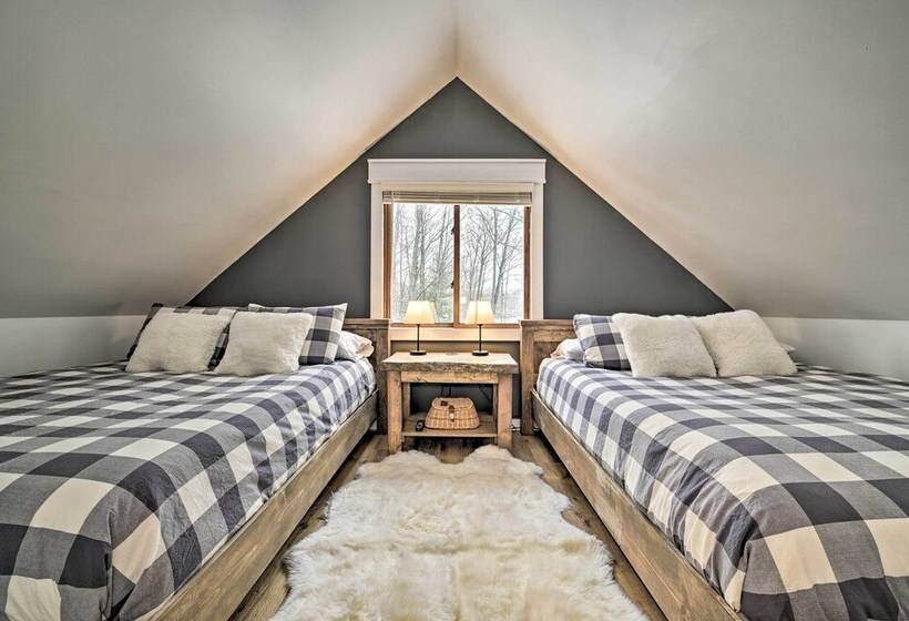 Lovely Roscommon Cabin < 3 Mi To Higgins Lake!