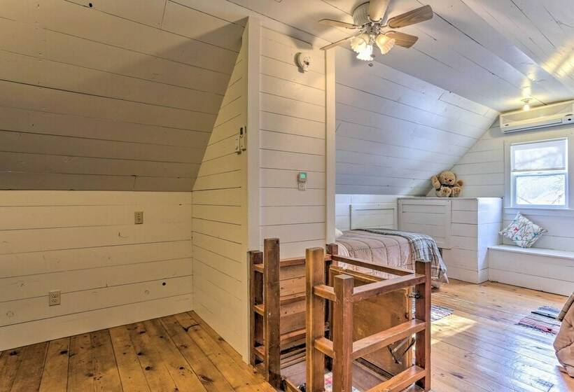 Maltese Ranch Cabin  Near Medora Attractions!