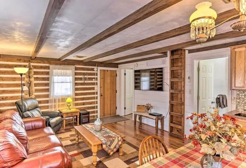 Maltese Ranch Cabin  Near Medora Attractions!