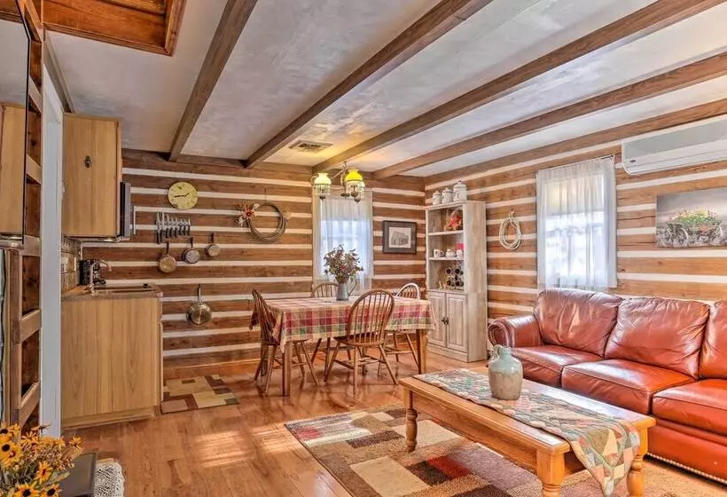 Maltese Ranch Cabin  Near Medora Attractions!