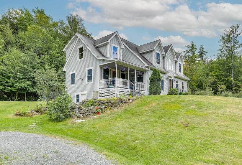 Meriden Village Of Plainfield Home W/ Backyard