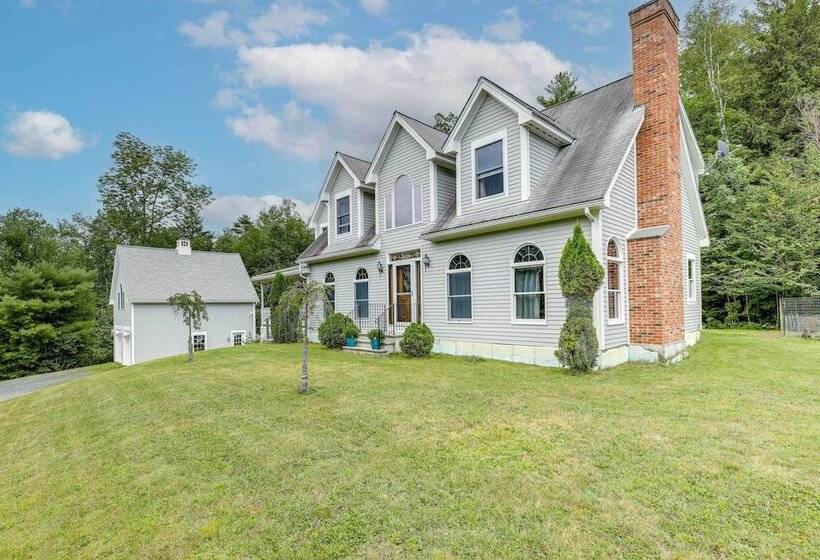 Meriden Village Of Plainfield Home W/ Backyard