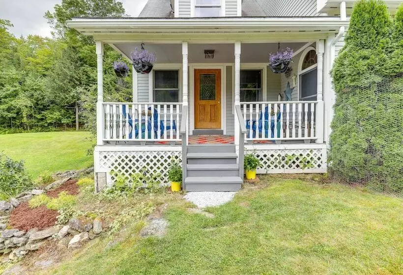 Meriden Village Of Plainfield Home W/ Backyard