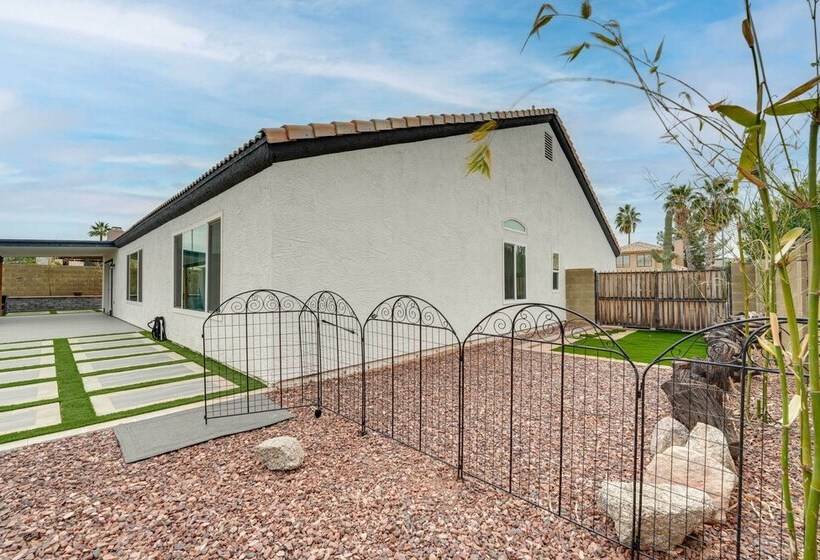 Mesa Home W/ Patio & Grill   4 Mi To Salt River!