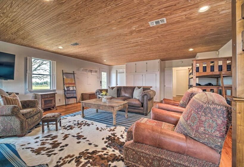 Idyllic Century Oaks Farm In New Ulm On 46 Acres