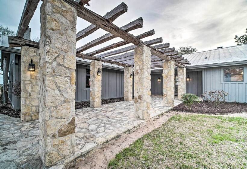 Idyllic Century Oaks Farm In New Ulm On 46 Acres