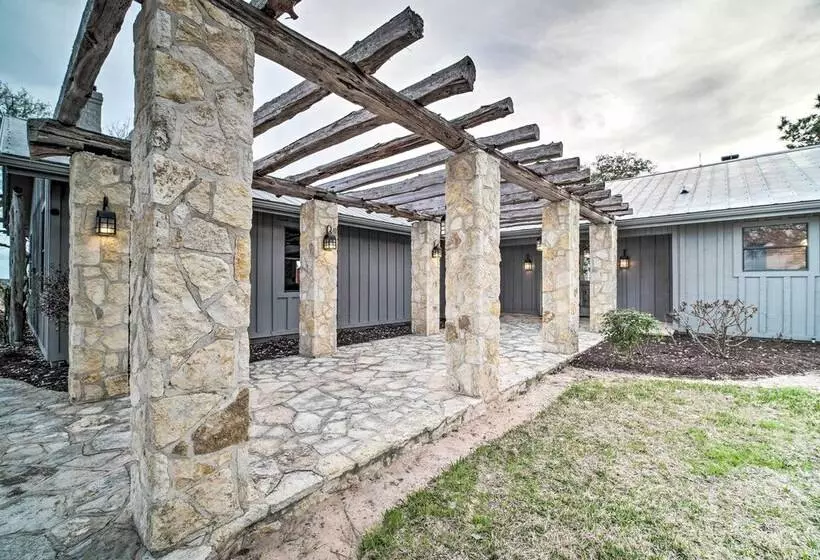 Idyllic  Century Oaks Farm  In New Ulm On 46 Acres
