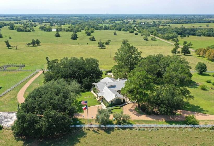 Idyllic  Century Oaks Farm  In New Ulm On 46 Acres