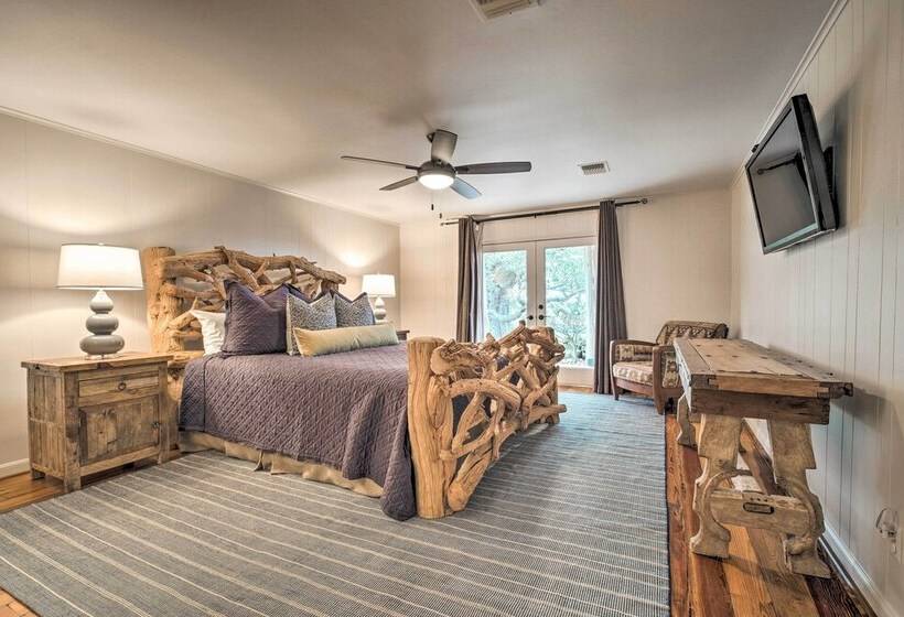 Idyllic Century Oaks Farm In New Ulm On 46 Acres