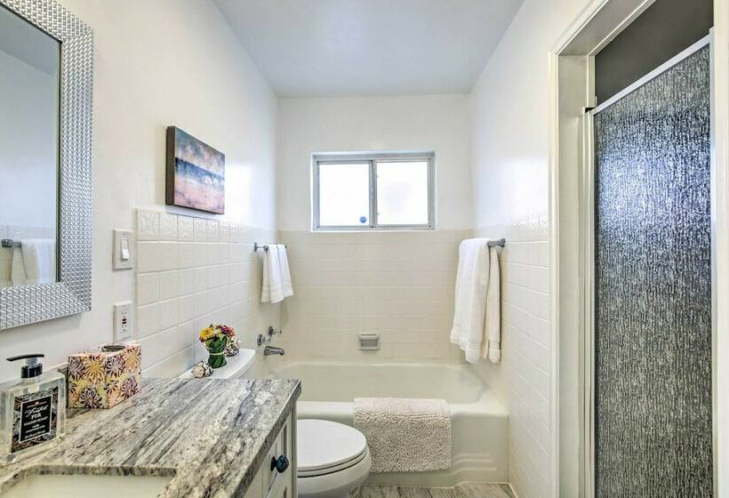 Oceanfront Escape: Steps To Imperial Beach!