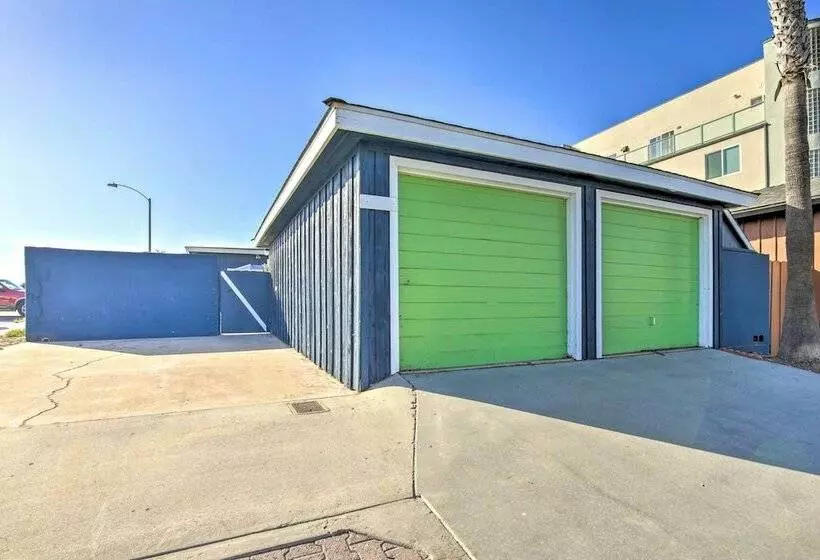 Oceanfront Escape: Steps To Imperial Beach!