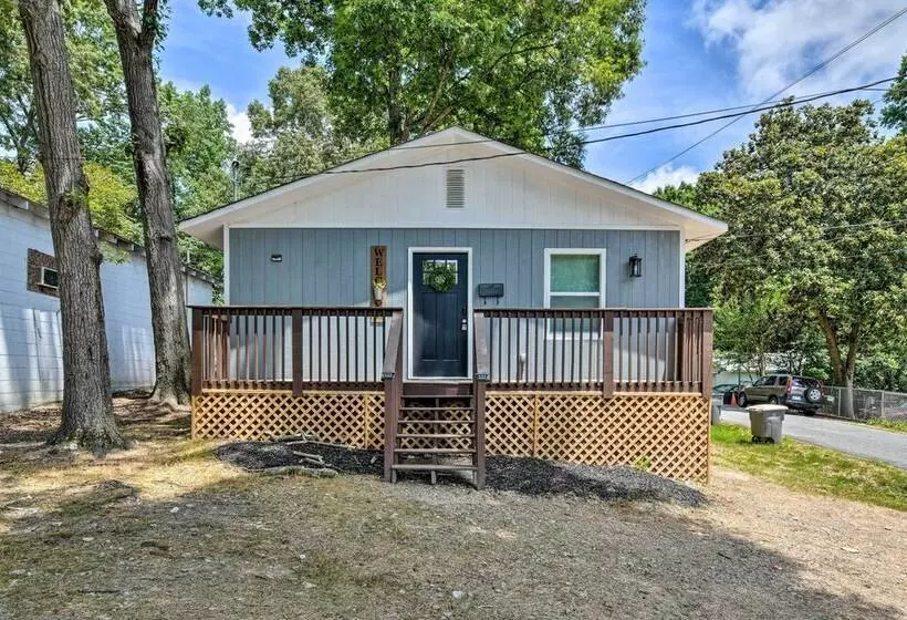 Pet Friendly Kannapolis Home W/ Fenced In Yard!
