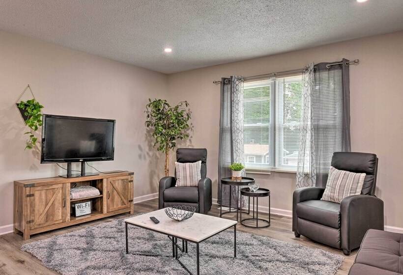 Pet Friendly Kannapolis Home W/ Fenced In Yard!