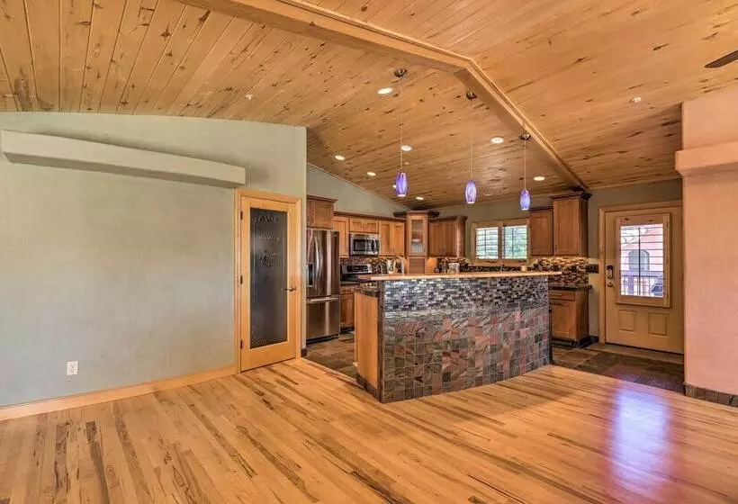 5 Mi To Butte Creek Trail: Prescott Home W/ Deck!