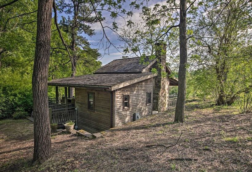 Romantic Log Cabin Escape On Delfosse Winery!